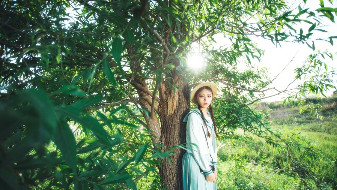 蔡徐坤去看邓紫棋演唱会了